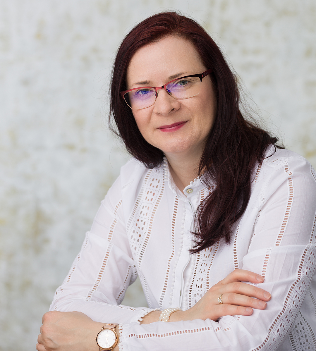 Ménesi Krisztina webdesigner és arculattervező